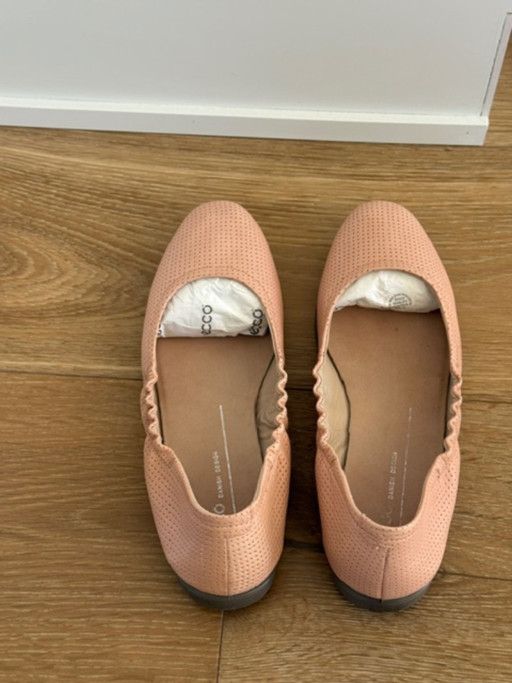 Ballet Flats --  ECCO  Leather Ballet Flats Blush Pink EU 39 / US 8